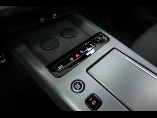 Audi Q7 S line – image 14 of 15