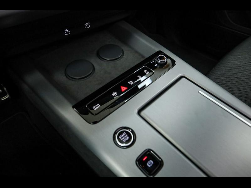 Audi Q7 S line – image 14 of 15