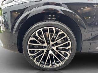 Audi Q7 S line – image 13 of 24