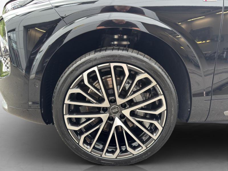 Audi Q7 S line – image 13 of 24