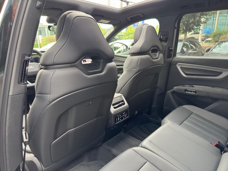 Audi Q7 S line – image 17 of 24