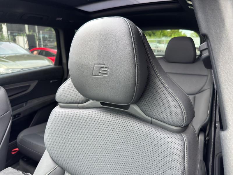 Audi Q7 S line – image 20 of 24