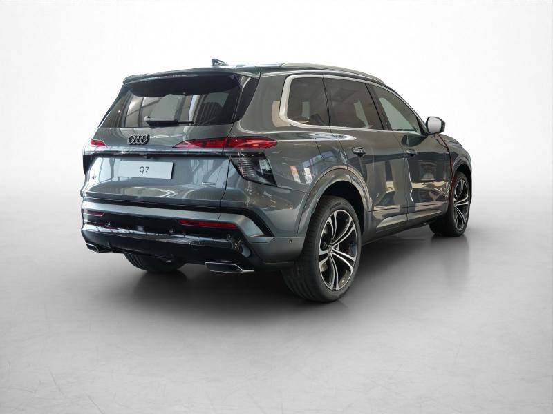 Audi Q7 S line – image 2 of 24