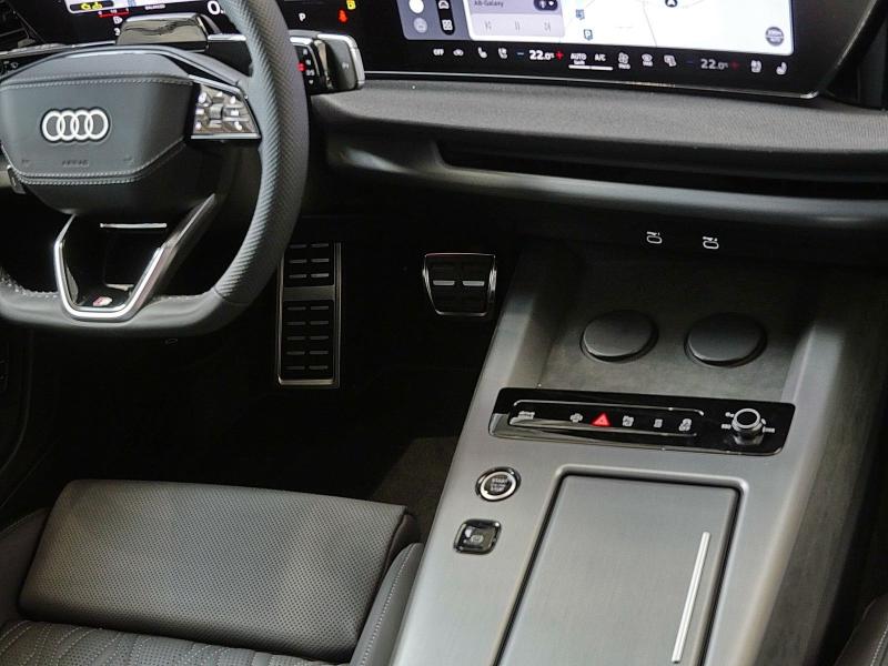 Audi Q7 S line – image 7 of 24