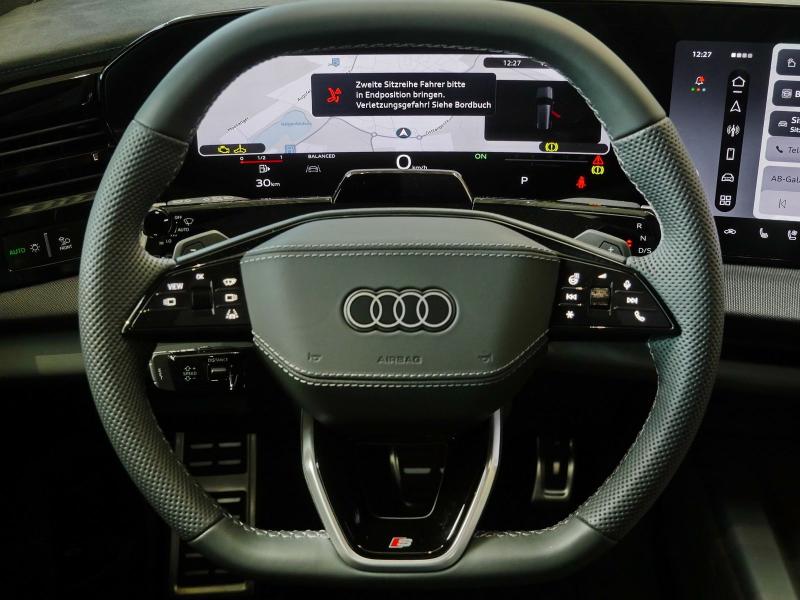 Audi Q7 S line – image 9 of 24