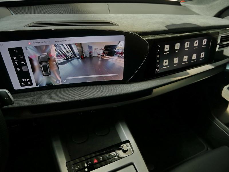 Audi Q7 S line – image 15 of 24