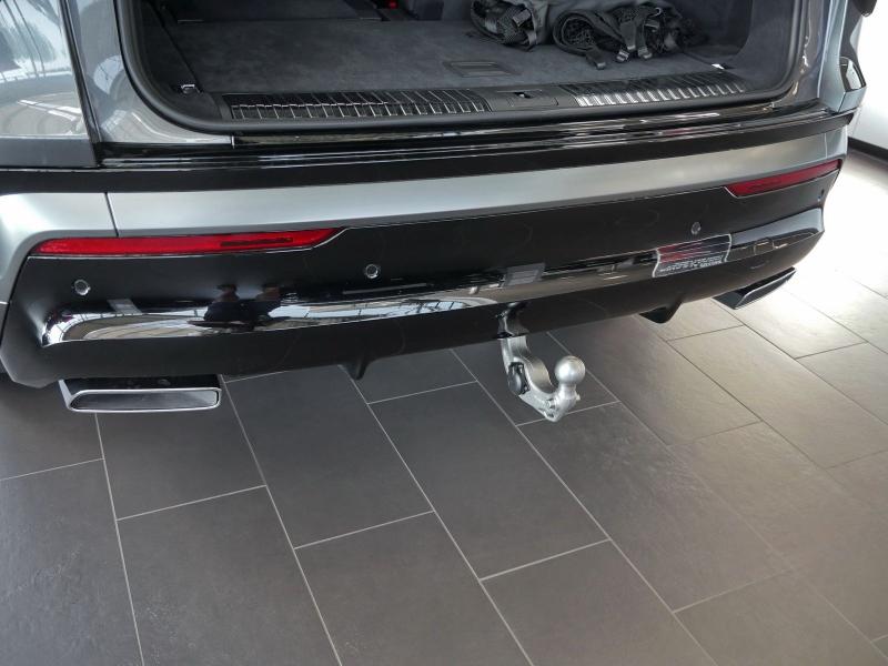 Audi Q7 S line – image 23 of 24
