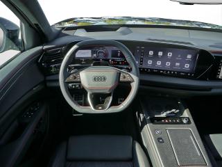 Audi Q7 S line – image 8 of 25