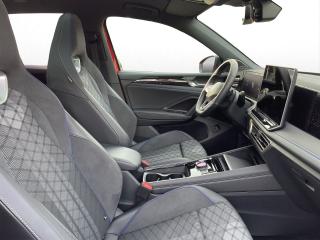 Volkswagen Tiguan R-Line – image 4 of 25