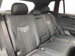 Volkswagen Tiguan R-Line – image 16 of 25