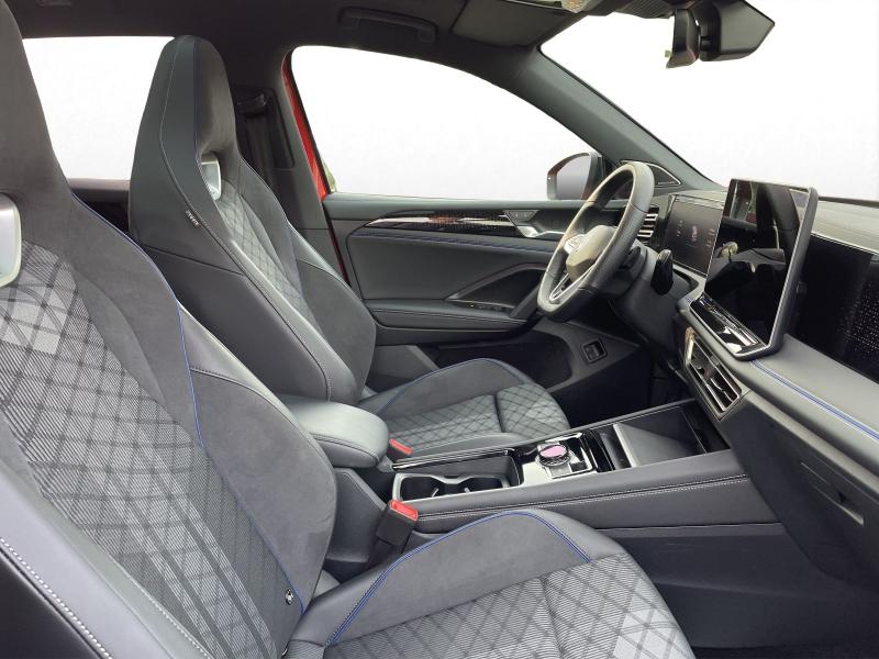 Volkswagen Tiguan R-Line – image 4 of 25
