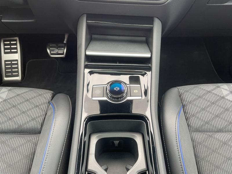 Volkswagen Tiguan R-Line – image 7 of 25