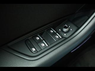 Audi A4 Avant S line – image 18 of 25