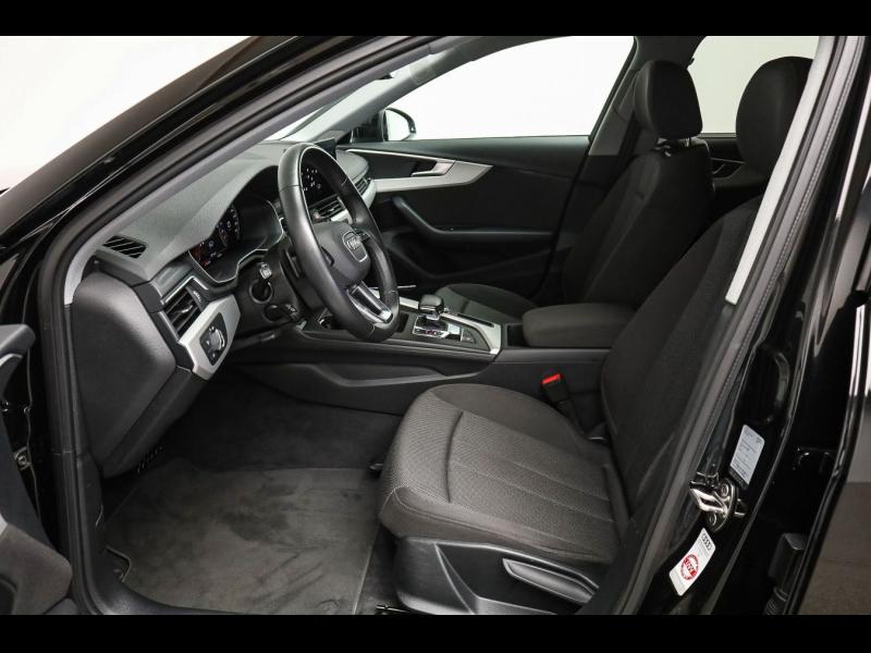 Audi A4 Avant S line – image 8 of 25