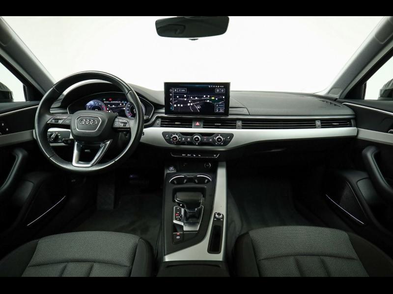 Audi A4 Avant S line – image 10 of 25