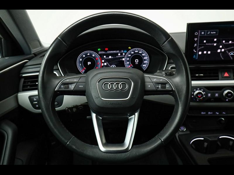 Audi A4 Avant S line – image 11 of 25