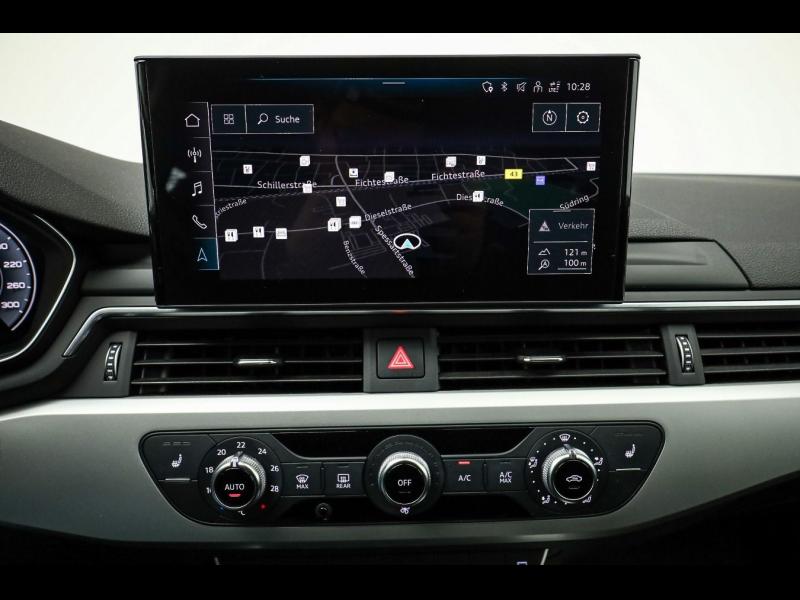 Audi A4 Avant S line – image 13 of 25