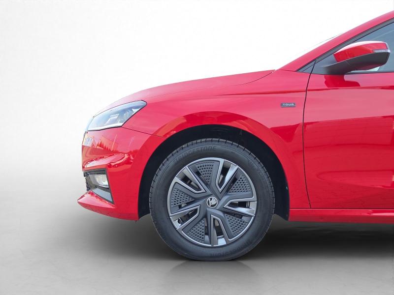 Škoda Fabia Tour – image 12 of 20