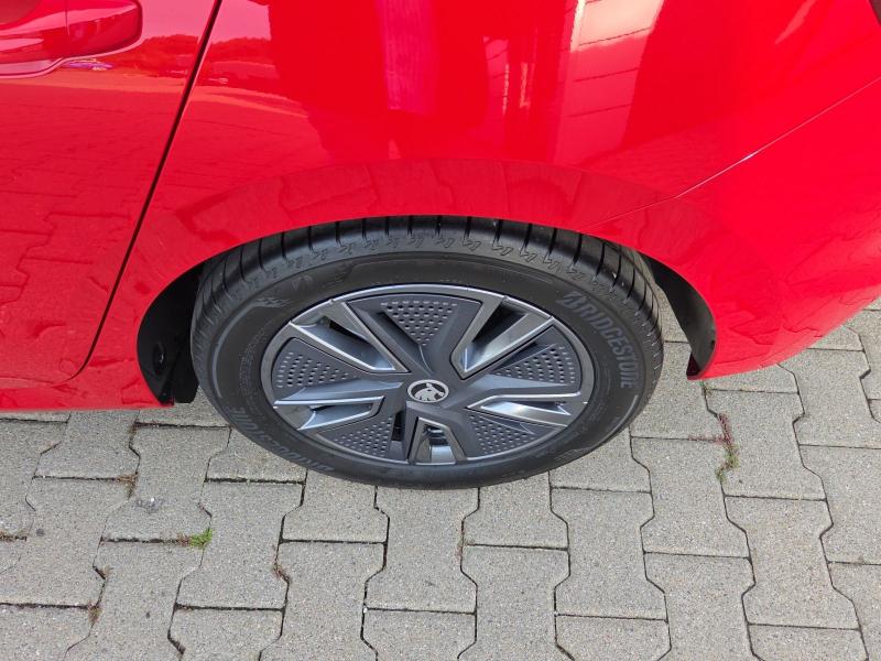 Škoda Fabia Tour – image 19 of 20