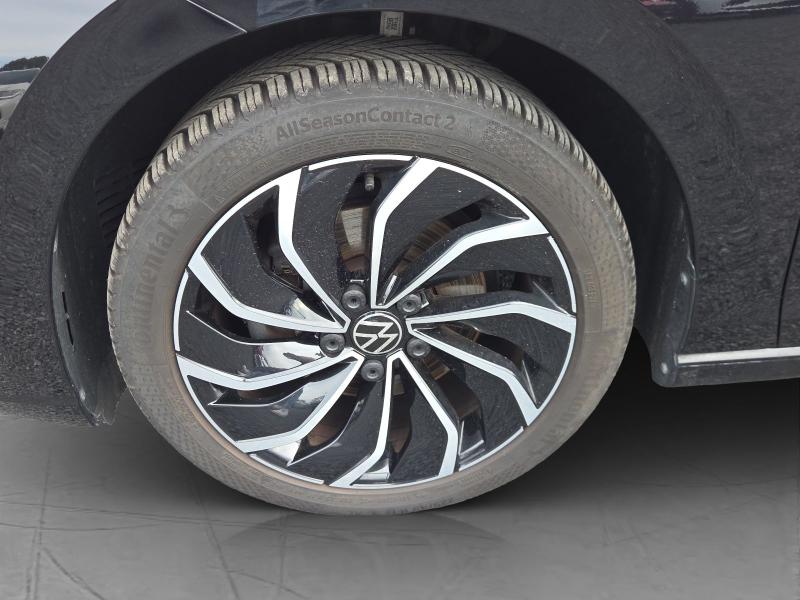 Volkswagen Golf Style – image 13 of 25