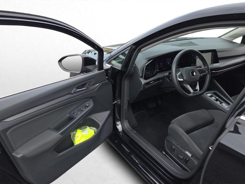 Volkswagen Golf Style – image 14 of 25
