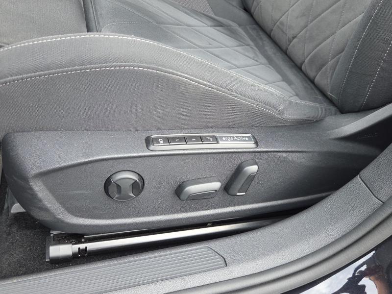 Volkswagen Golf Style – image 20 of 25