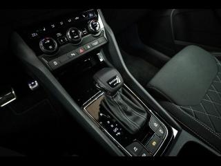 Škoda Karoq Sportline – image 15 of 25