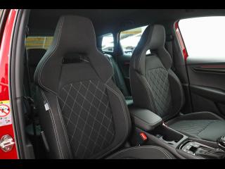 Škoda Karoq Sportline – image 20 of 25
