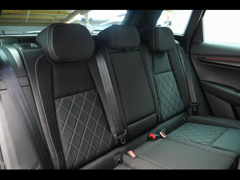 Škoda Karoq Sportline – image 21 of 25