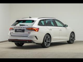 Škoda Octavia RS – image 2 of 25