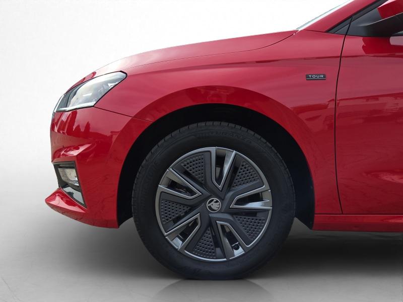Škoda Fabia Tour – image 12 of 22