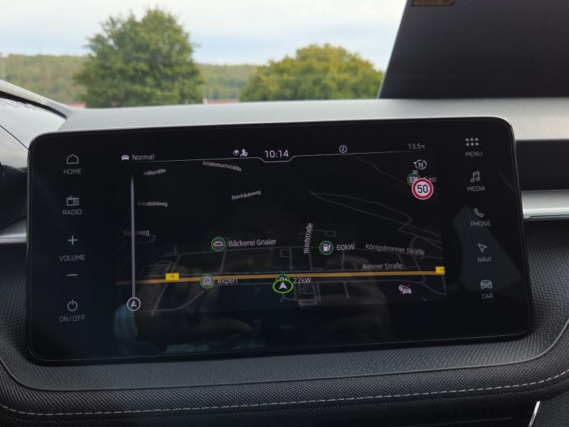 Škoda Fabia Tour – image 17 of 22