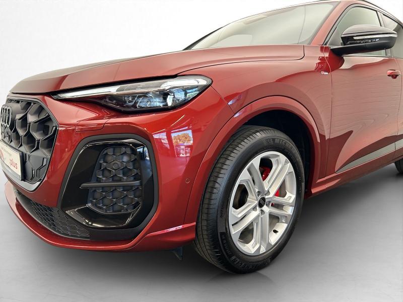 Audi Q5 S line – image 13 of 17