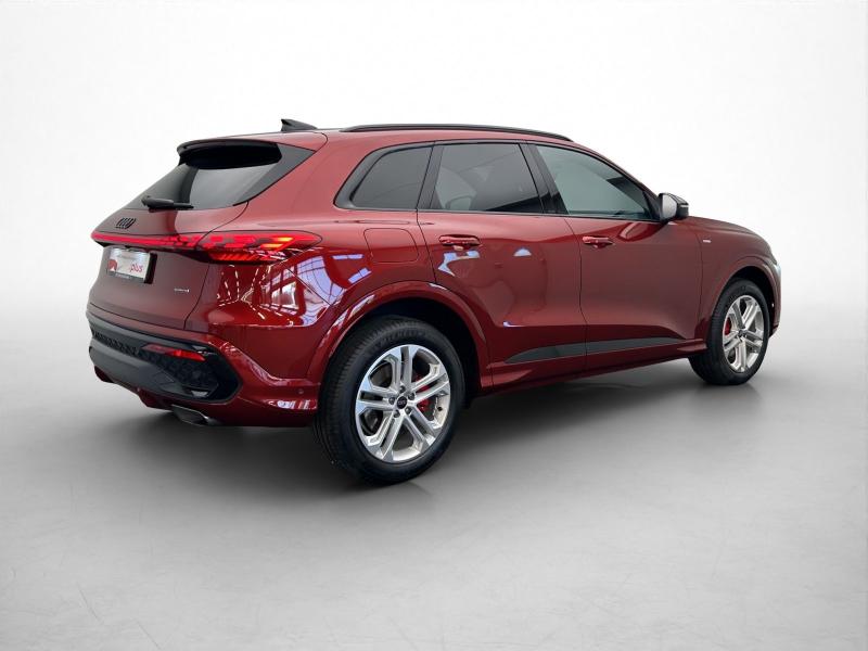 Audi Q5 S line – image 16 of 17