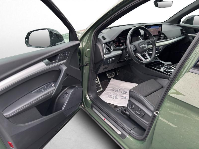 Audi Q5 S line – image 14 of 22