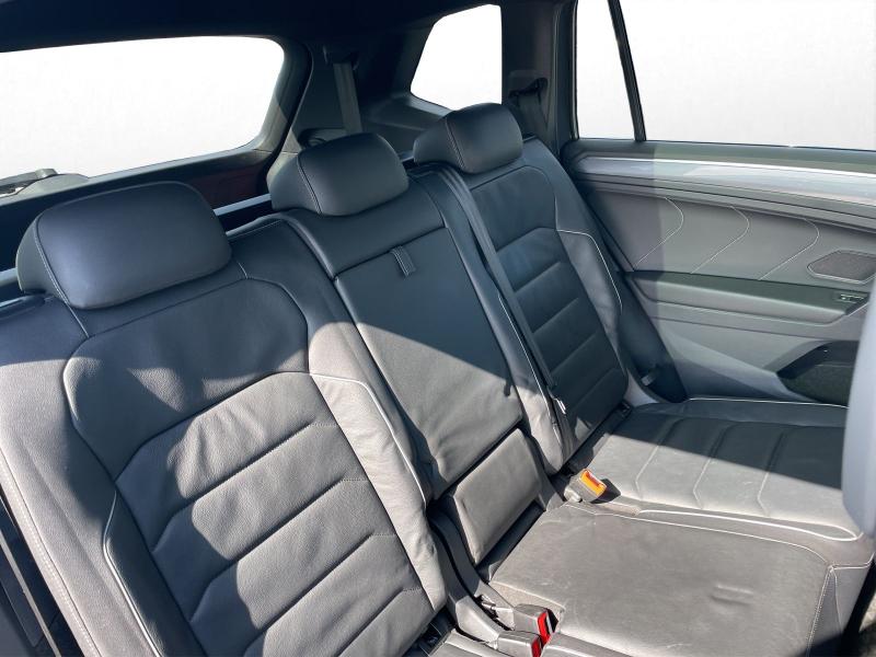 Volkswagen Tiguan Allspace R-Line – image 16 of 25