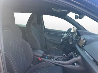 Škoda Karoq Sportline – image 4 of 24