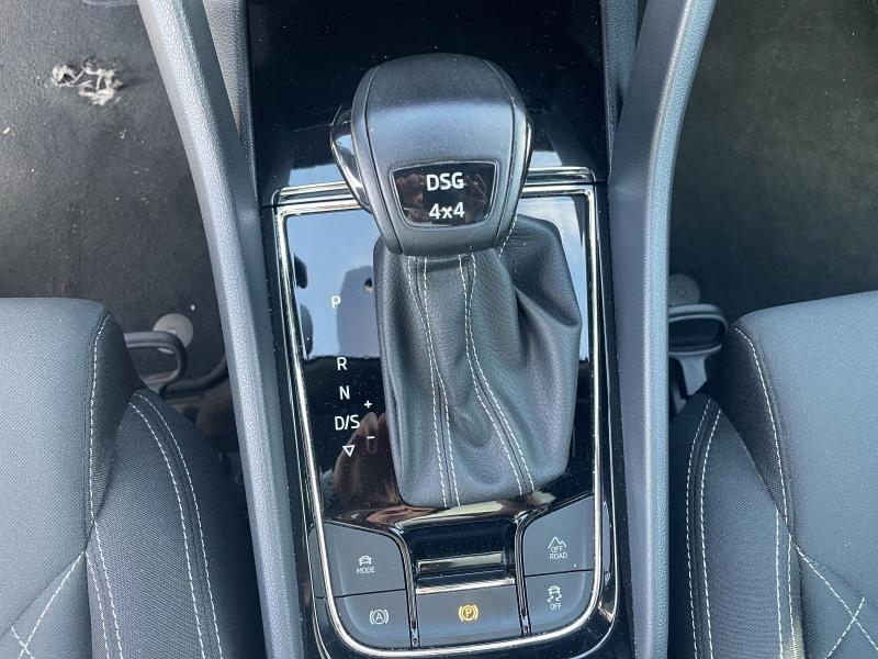 Škoda Karoq Sportline – image 21 of 24