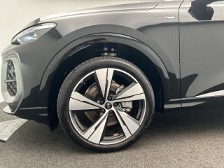 Audi Q5 Sportback S line – image 18 of 20