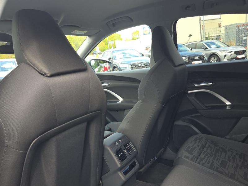 Audi Q5 Sportback S line – image 15 of 18