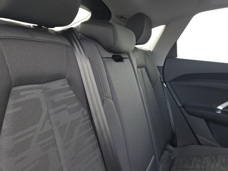 Audi Q5 Sportback S line – image 16 of 18