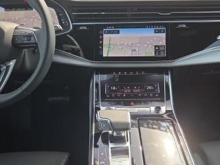 Audi Q8 S line – image 7 of 22