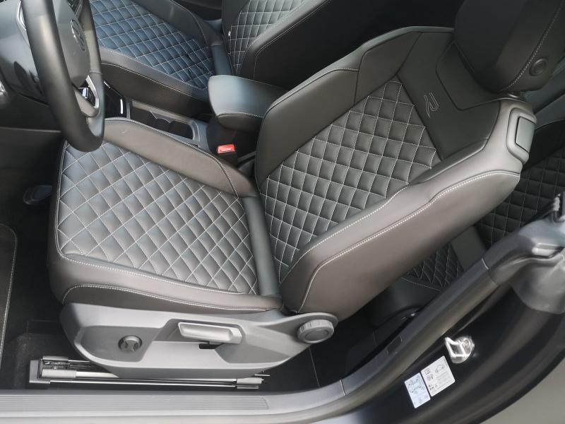 Volkswagen T-Roc Cabriolet Edition – Bild 15 von 21