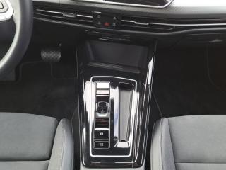 Volkswagen Golf Style – image 7 of 21