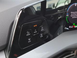 Volkswagen Golf Style – image 12 of 21