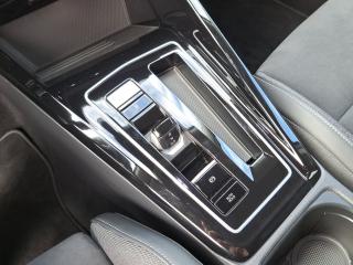 Volkswagen Golf Style – image 19 of 21