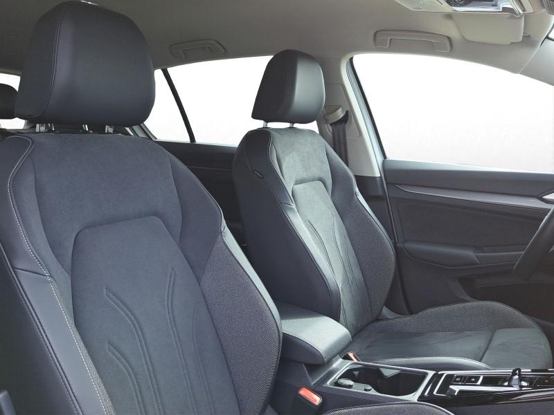 Volkswagen Golf Style – image 4 of 21