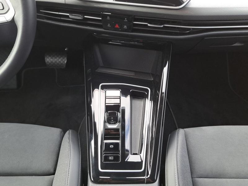 Volkswagen Golf Style – image 7 of 21