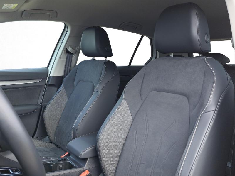 Volkswagen Golf Style – image 10 of 21