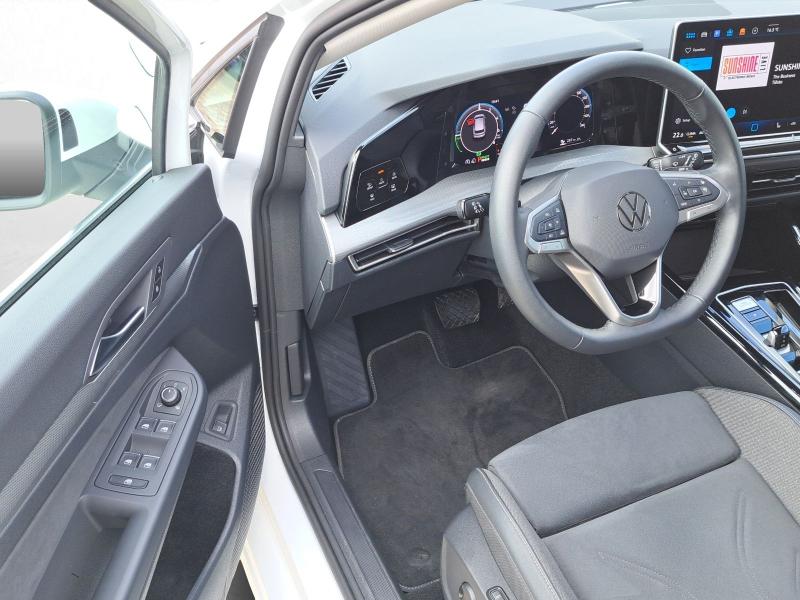Volkswagen Golf Style – image 14 of 21